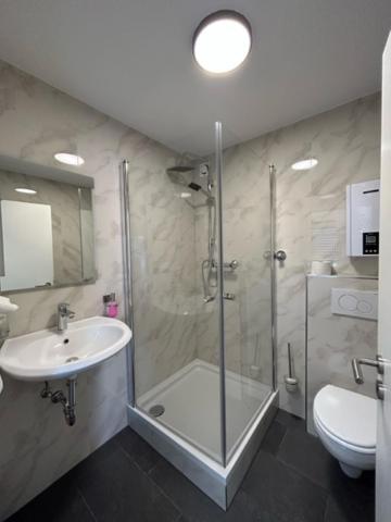 ليفركوزن Rheinischer Hof Appartements المظهر الخارجي الصورة